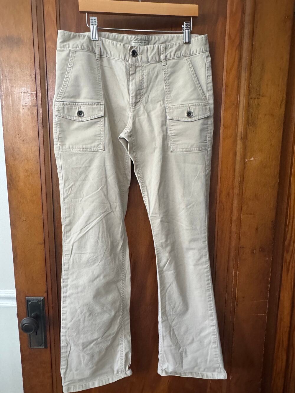 Banana Republic Stretch Cargo Flare Pants Beige Size 6